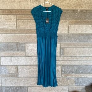NWT gorgeous DKNY dress